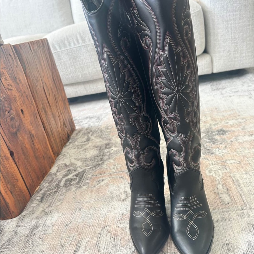 Steve Madden Black and Brown Embroidered Boots